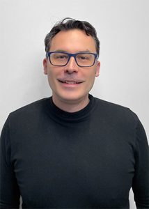 Portrait de Gilbert Huvelle, intervenant en gestion à l'École d'Optique et de Lunetterie.